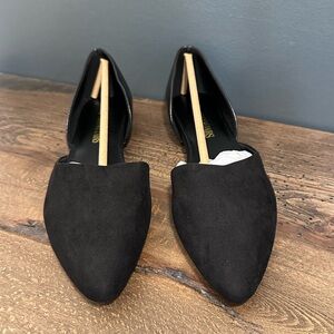 NIB Dream Pairs Black/Suede Cut-Out Flats